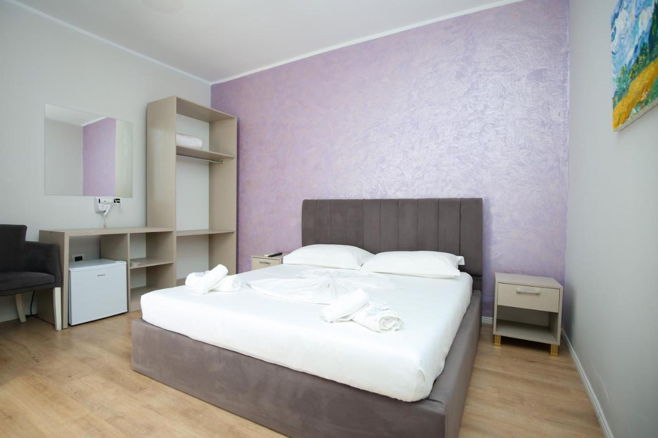 Skyhill Boutique Hotel Вльора Екстер'єр фото