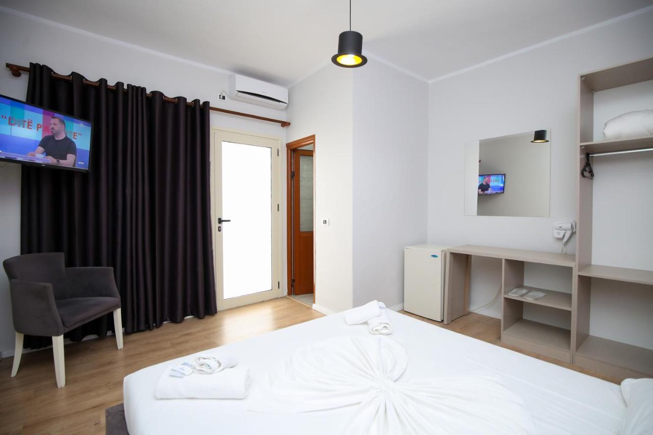 Skyhill Boutique Hotel Вльора Екстер'єр фото