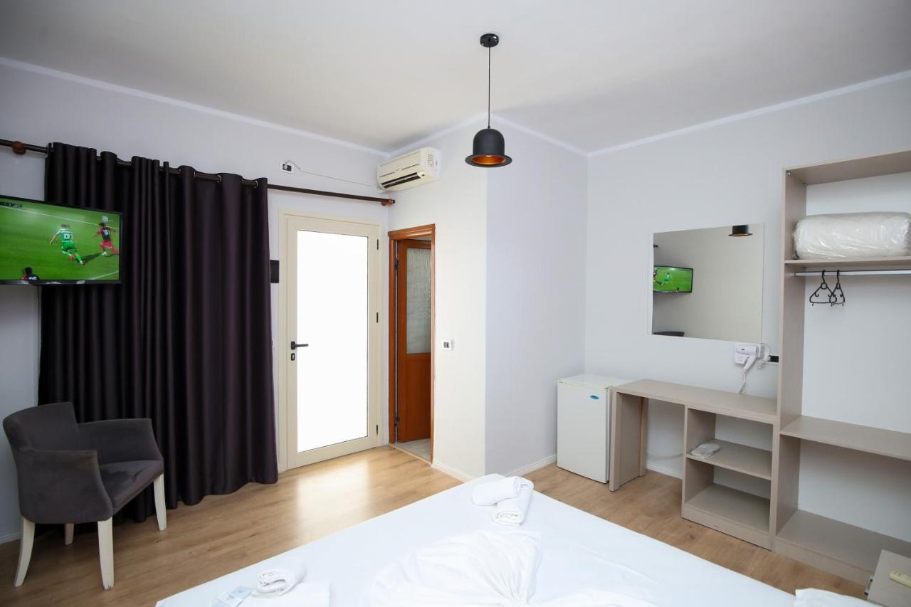 Skyhill Boutique Hotel Вльора Екстер'єр фото
