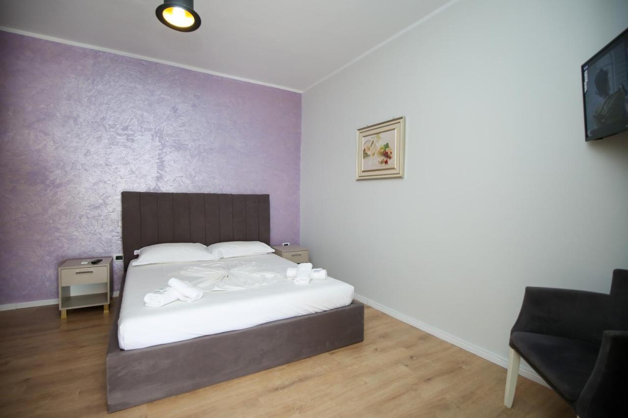Skyhill Boutique Hotel Вльора Екстер'єр фото